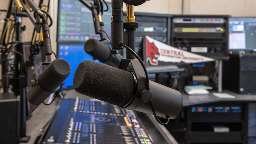 Exploring Technological Innovations in Radio Broadcasting - Power 1044FM